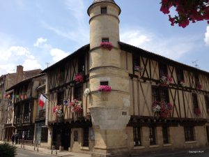 Bordeaux Vineyards and Chateaux - Self Guided Bike Tour - France - Van Gogh Tours