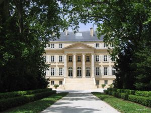 Bordeaux Vineyards and Chateaux - Self Guided Bike Tour - France - Van Gogh Tours