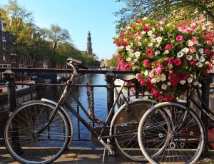 Amsterdam to Bruges Premium - Van Gogh Tours - Bike and Barge