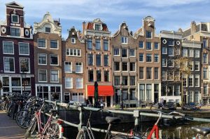 Amsterdam - Self Guided Tour - Van Gogh Tours - Edam