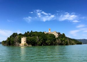 Van Gogh Tours - Isola Maggiore - The Best of Umbria and Tuscany Cycling Tour