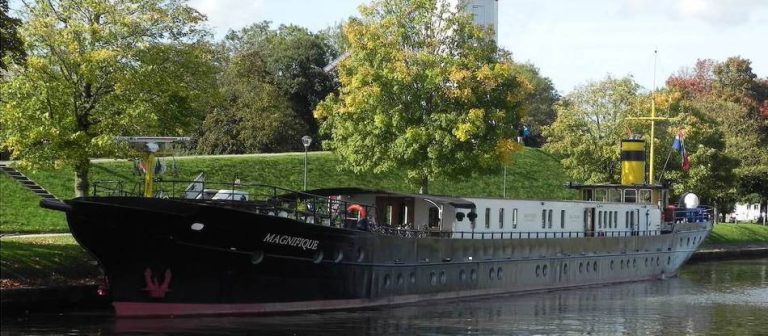 Van Gogh Tours - Bike and Barge Tours - Magnifique I