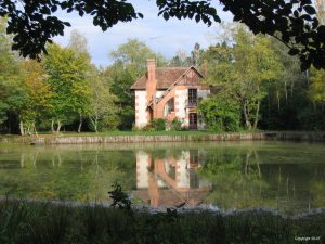 Heart of Chateau Country - Loire Valley France - Self Guided Bike Tour - Van Gogh Tours