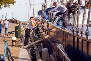Van Gogh Tours - Sail and bike - Leafde fan Fryslan