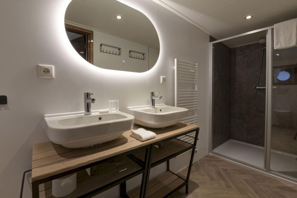 Van Gogh Tours - Sail and bike - Leafde fan Fryslan