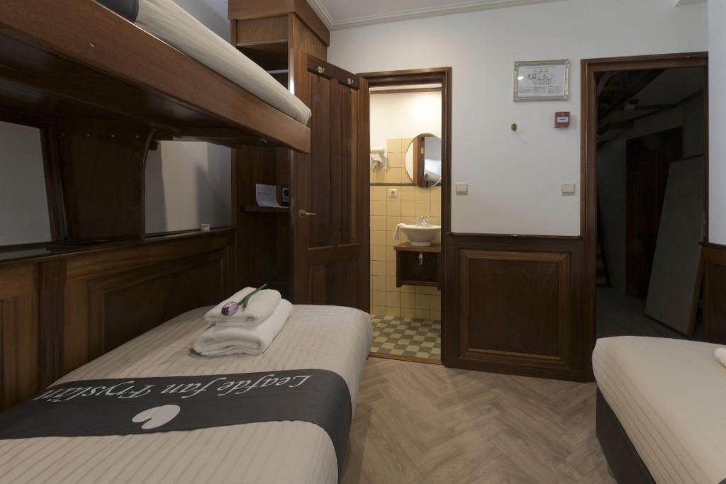 Van Gogh Tours - Sail and bike - Leafde fan Fryslan