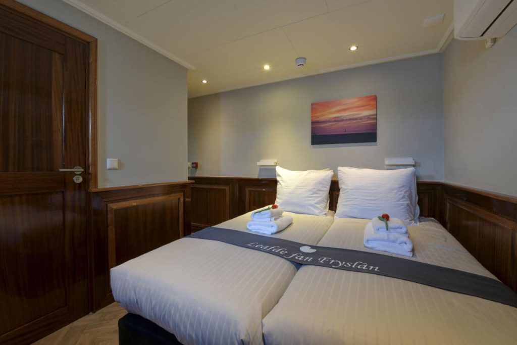 leafde-fan-frysln-twin-cabin_53646849904_o