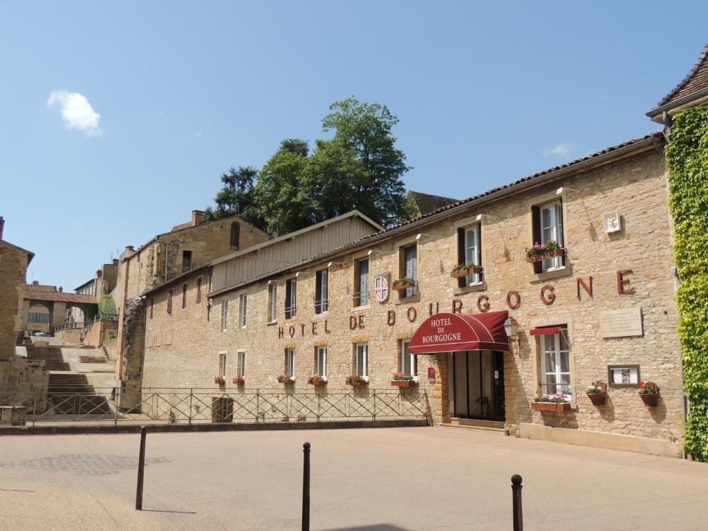 Hotel de Bourgogne Cluny - Burgundy Vineyards Bike Tour - Van Gogh Tours - France