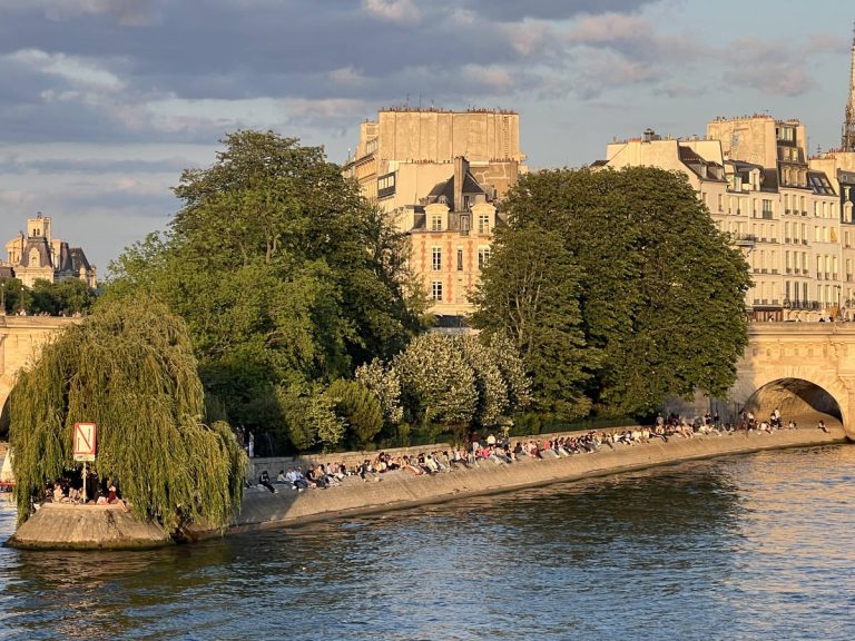 Espernay Champagne - Paris - Boat bike tours - Van Gogh Tours - France