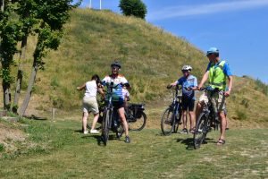 Champagne Epernay to Paris - Bike and Barge - Van Gogh Tours - France