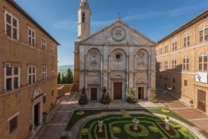 Walking the Tuscan Hills - Van Gogh Tours - Self-Guided - Italy Pienze