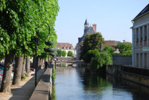 Paris to Montargis - Bike and Barge tour - Van Gogh Tours - France