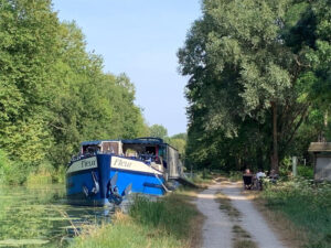 Paris to Montargis - Bike and Barge tour - Van Gogh Tours - France
