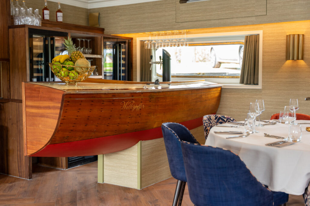 Magnifique X - Van Gogh Tours - Bike and Barge in Europe