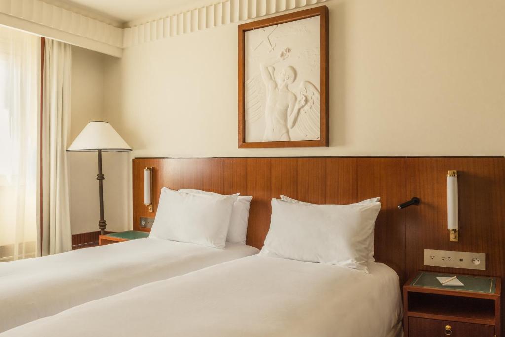 Hotel des Grands Voyageurs - Amsterdam to Paris - Van Gogh Tours - Bike and Barge - France