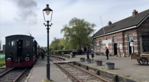 Tulips & Postcards - Van Gogh Tours - Guided Bike Tour