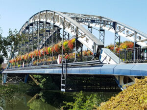 Northern Burgundy Bike and Barge Tour | France | Van Gogh Tours