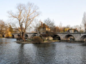Northern Burgundy Bike and Barge Tour | France | Van Gogh Tours